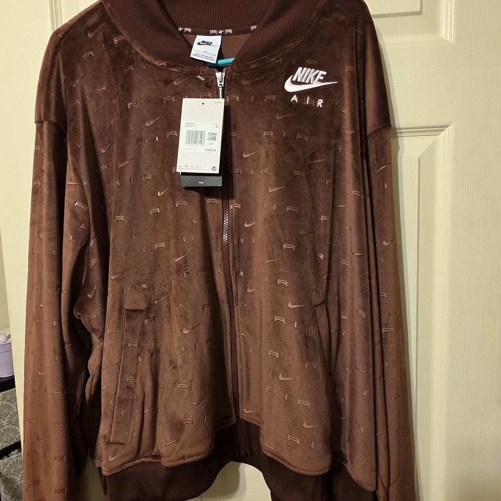 Nike Brown Velour Full-Zip Jacket with Subtle Swoosh